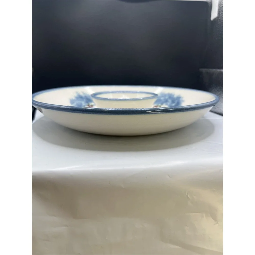 Dahlstedt Pottery tray showcases